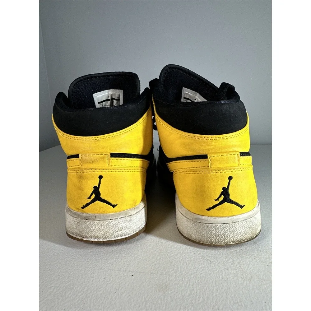 Jordan 1 Retro Mid New Love 2017‎ 554724-035 Men's Size 9